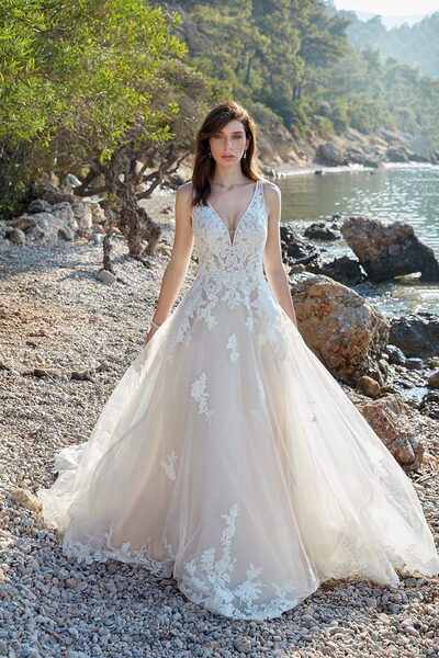 DR2309 Helena back web scaled